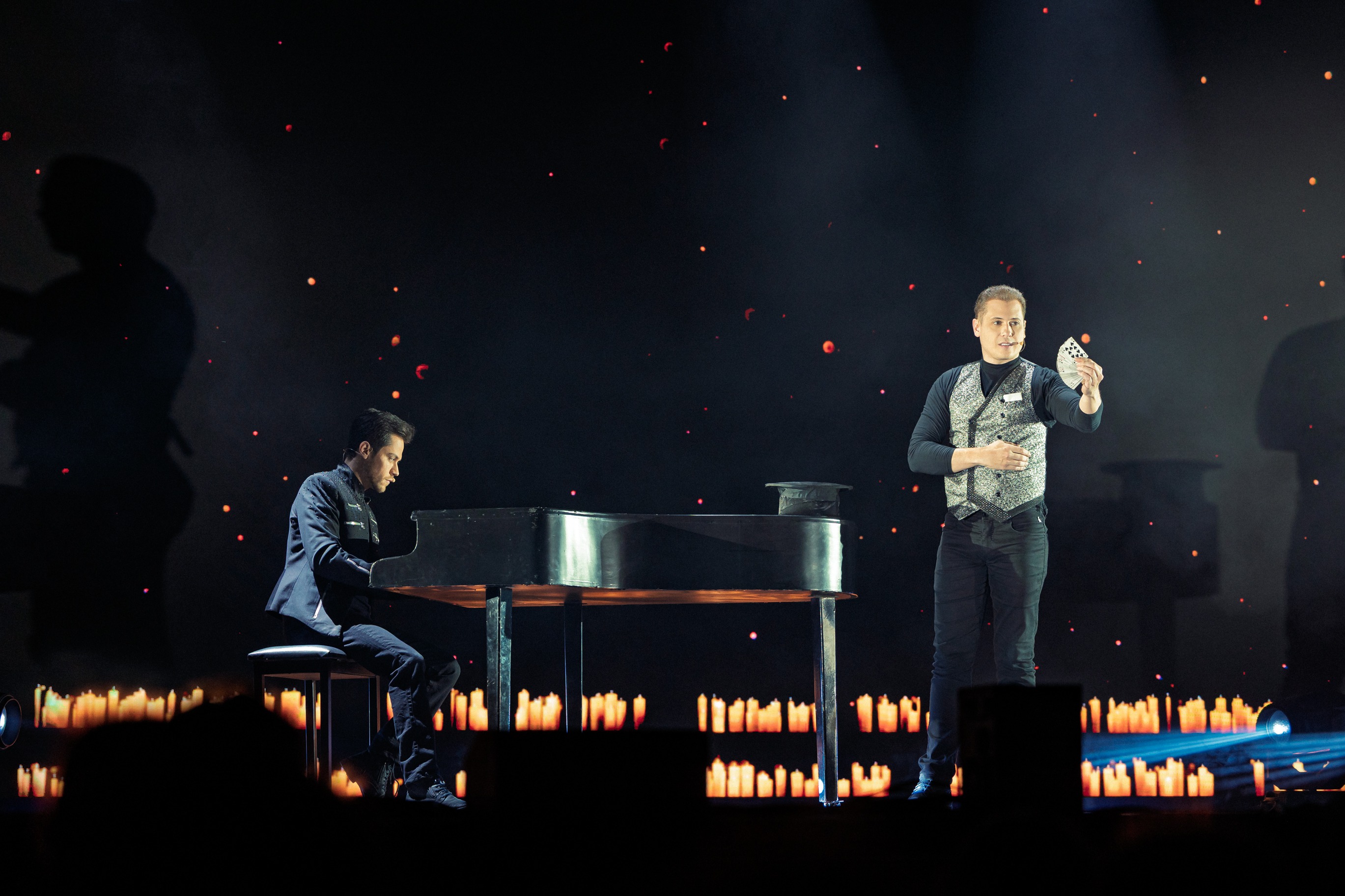 noticia Henry & Klauss  emocionam mais de 8 mil pessoas em Lisboa com “Illusion Show”