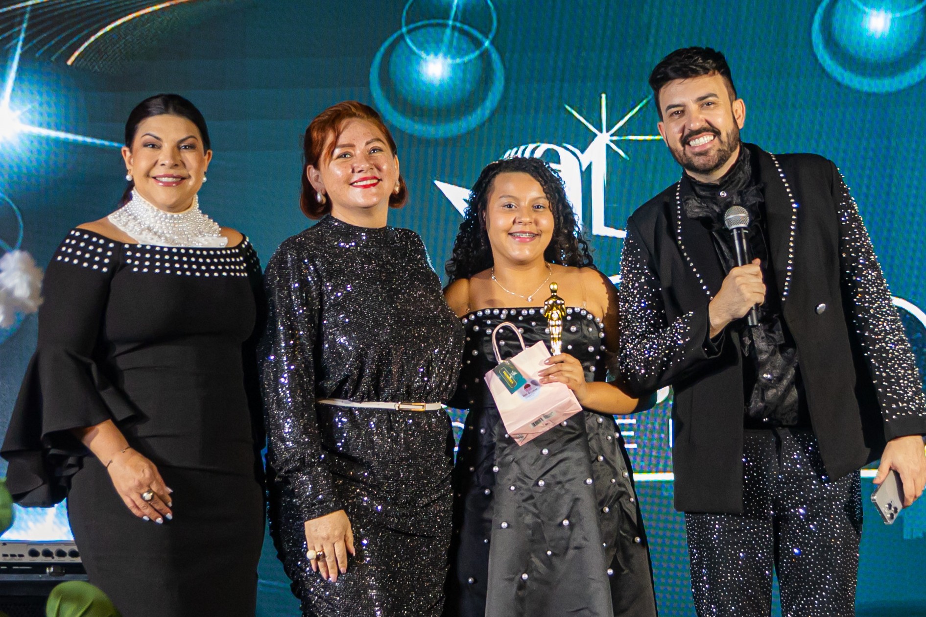 noticia Íngrid Vitória vence o Prêmio Promessa Gospel 2026 na categoria Talentos Kids e consolida fase de crescimento na cena musical 