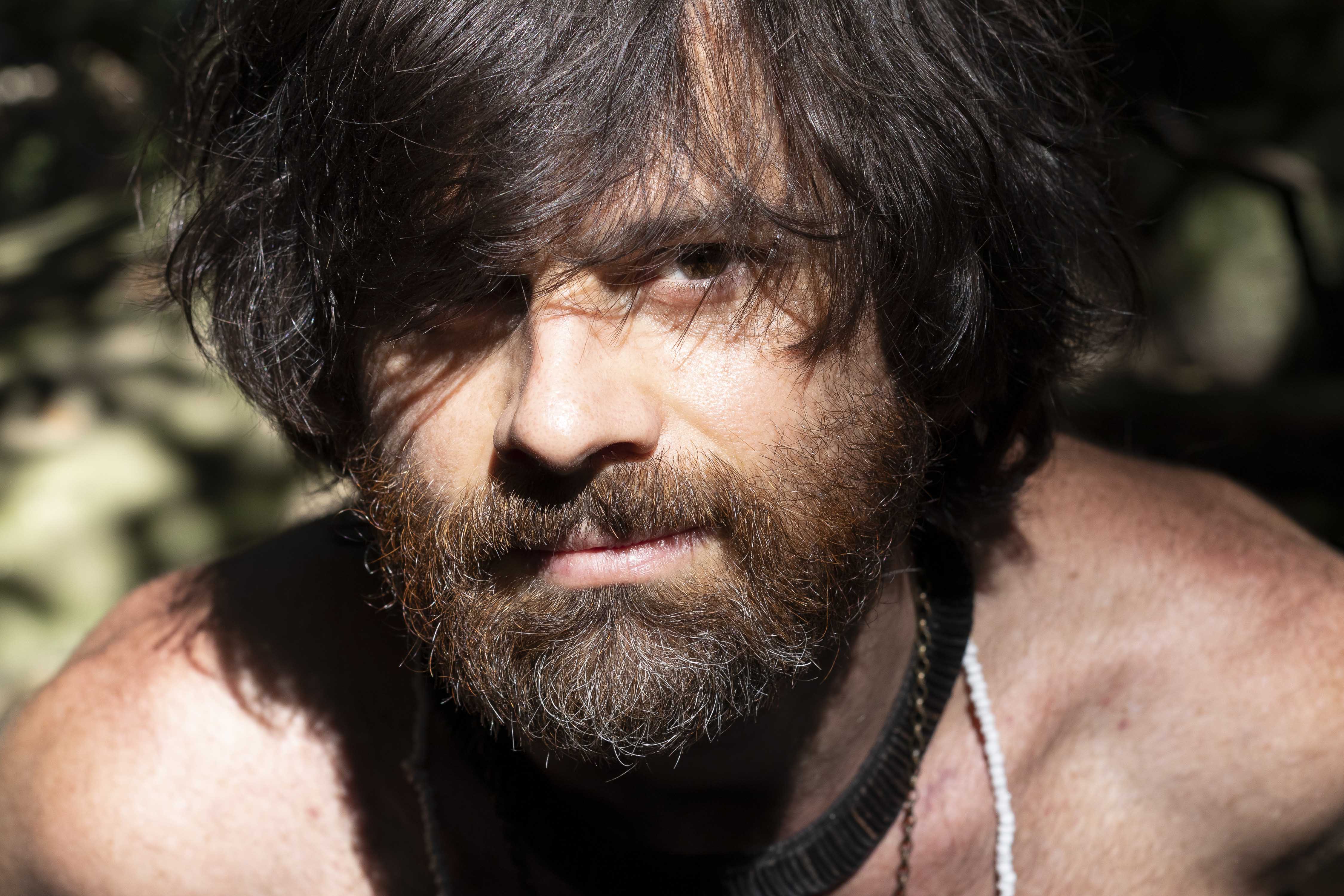 noticia Conheça Daniel Gnatali, premiado talento da nova cena musical, em seu primeiro EP, “Antes do Sol” 