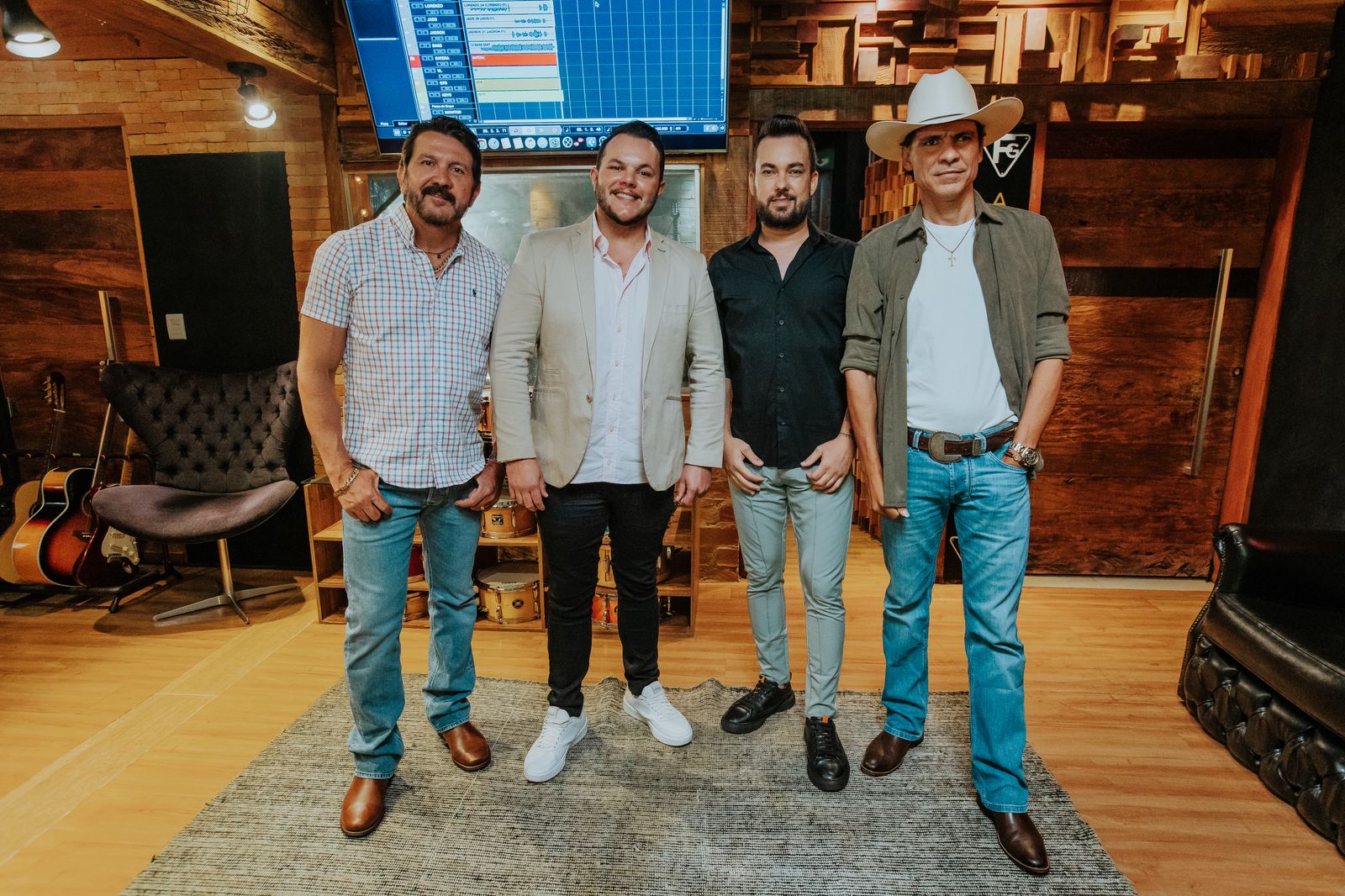 noticia Matheus & Lorenzo lançam “Chuva de Verão” com participação de Jads & Jadson