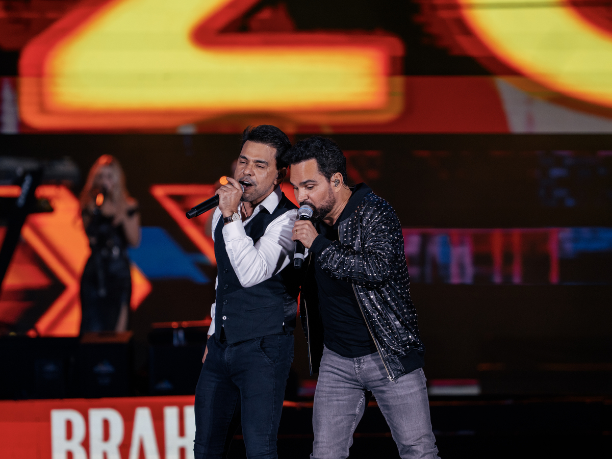 noticia Zezé Di Camargo e Luciano fazem apresentação para mais de 30 mil pessoas no Ribeirão Rodeo Music