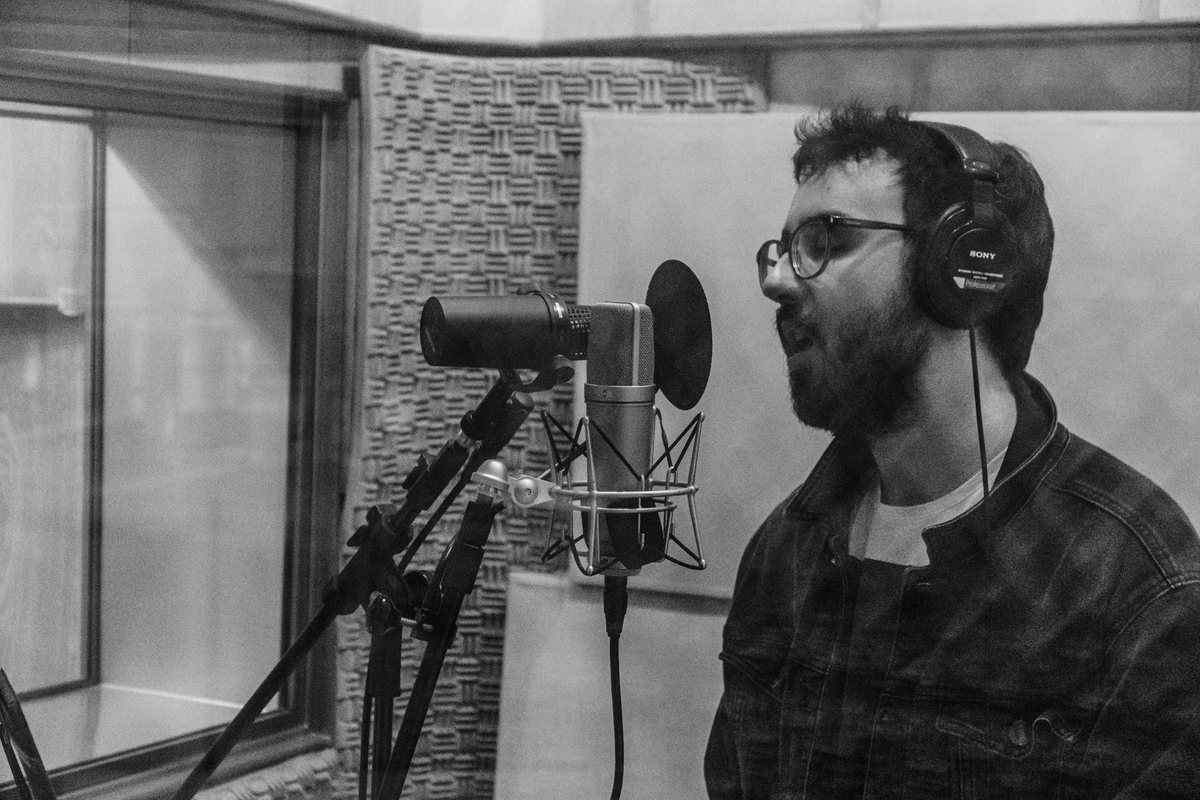 noticia AMESLARI apresenta aos fãs seus novos singles “Absence” e “A Billion Different Ways To Find You”