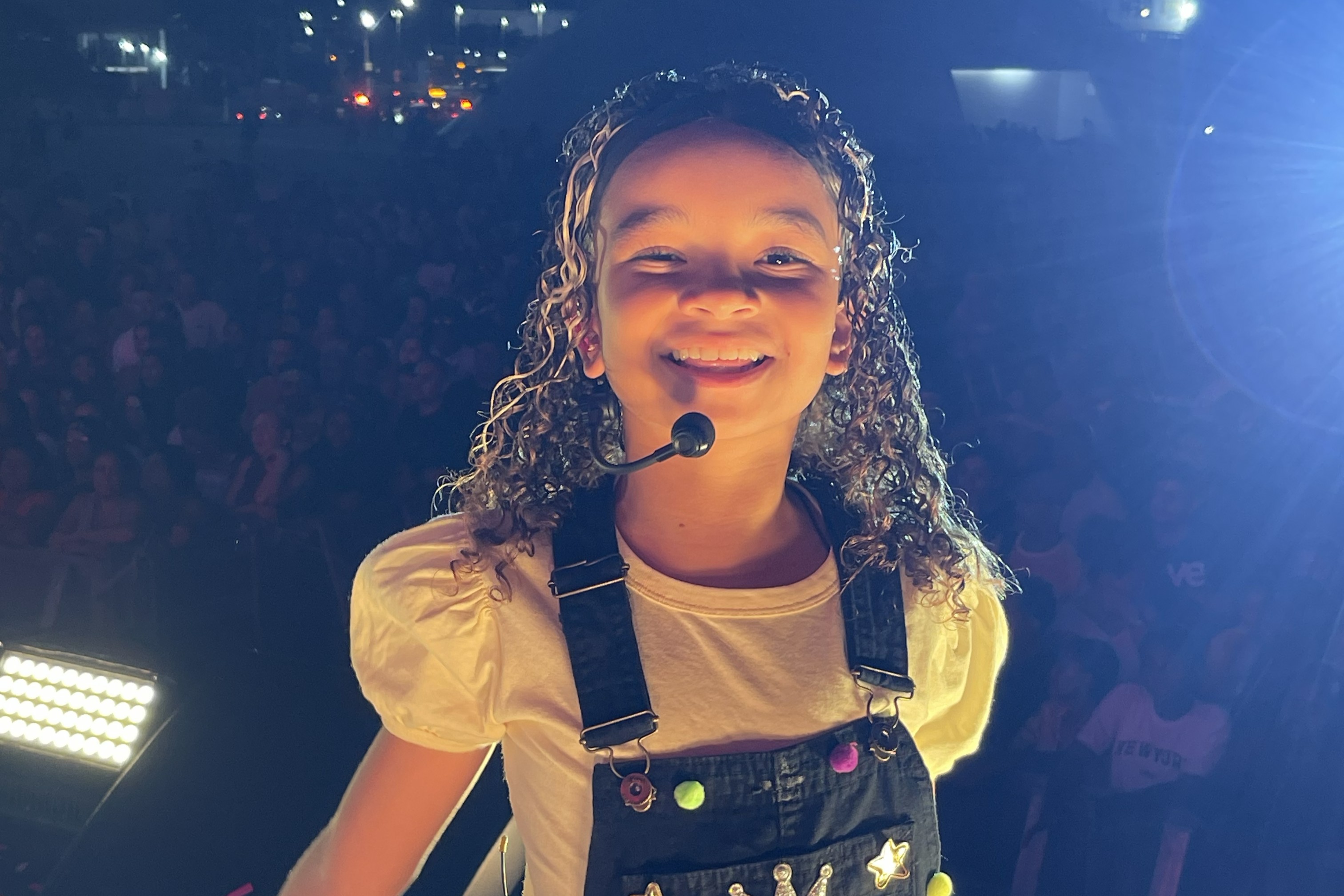 noticia Após sucesso da primeira apresentação, Maria Pita retorna ao palco da Marcha pra Jesus de Niterói 