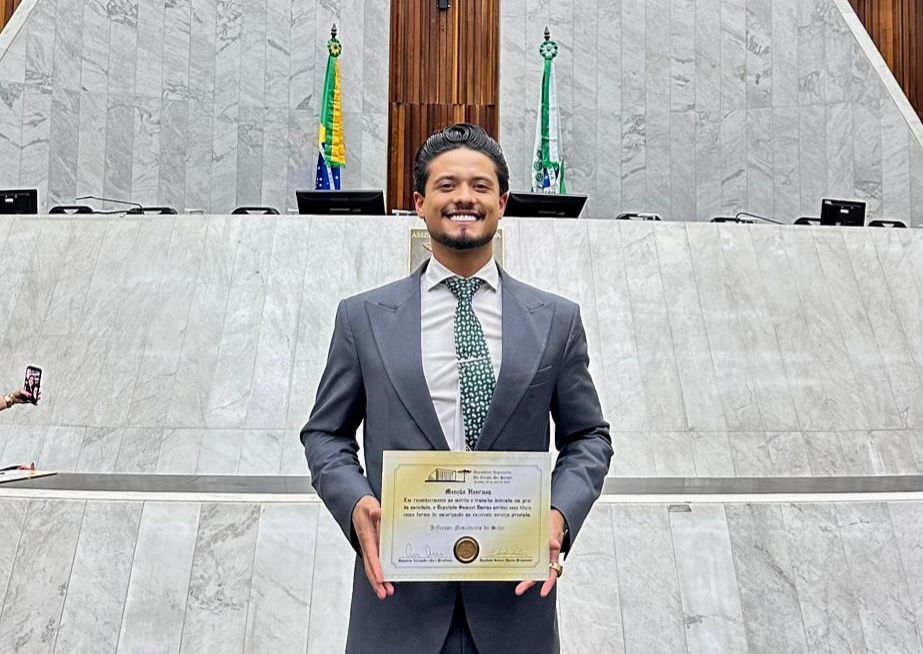 noticia Dr. Jefferson Nascimento da Silva recebe menção honrosa na Assembleia Legislativa do PR
