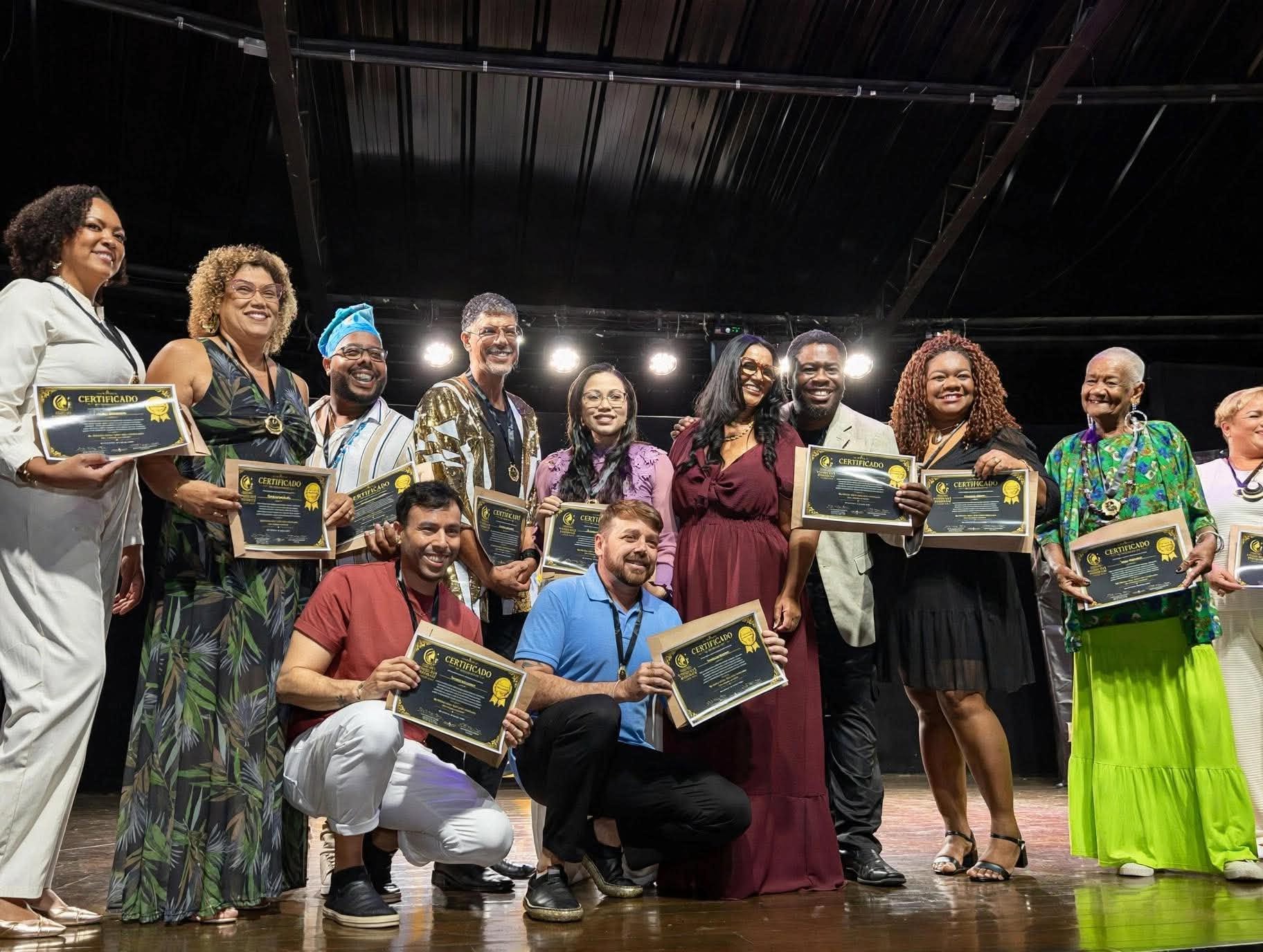 noticia Uma noite histórica que uniu emoção, reconhecimento e o poder da transformação social na Zona Oeste do Rio