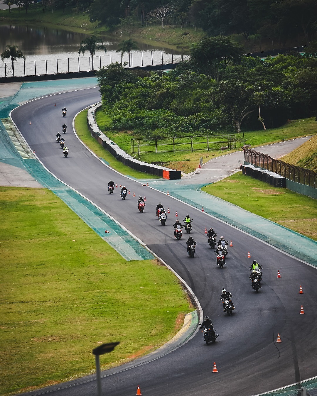 noticia Rinaldi estreia no Festival Interlagos e reforça estratégia de proximidade com motociclistas e parceiros