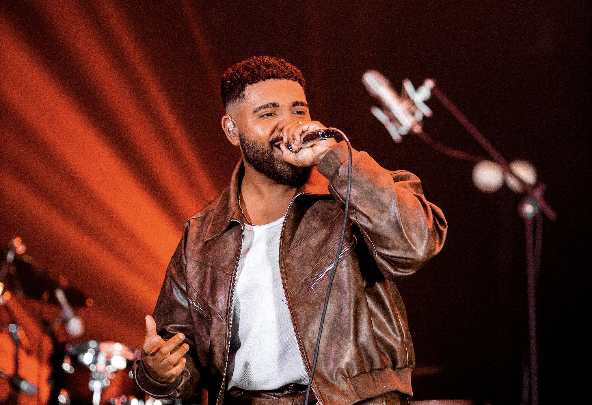 noticia Silas Magalhães lança versão ao vivo do sucesso “Jeová Jireh”