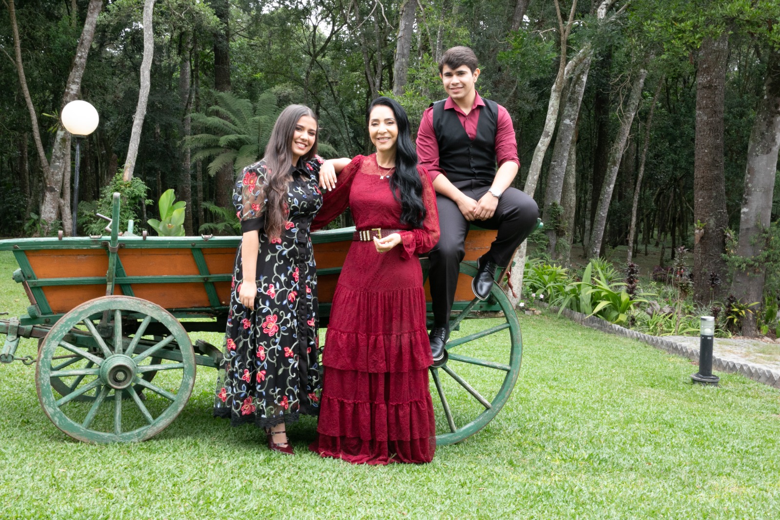 noticia Mara Lima une forças com João Marcos e Maria Eduarda na sertaneja “Casinha de Barro”