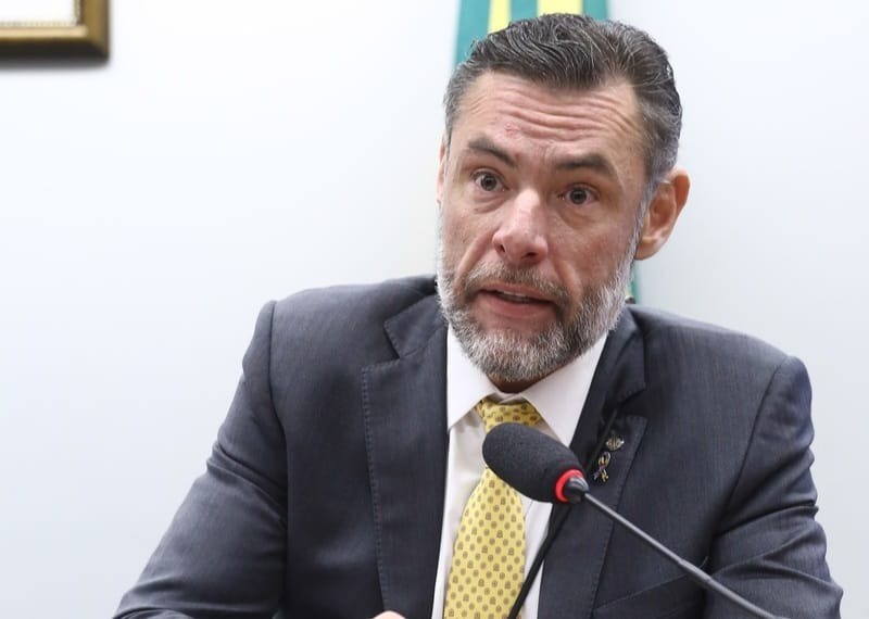 noticia “Paga o plano e acaba no SUS”: Marangoni denuncia um sistema perigoso, mas com coragem segue na defesa de milhões de brasileiros