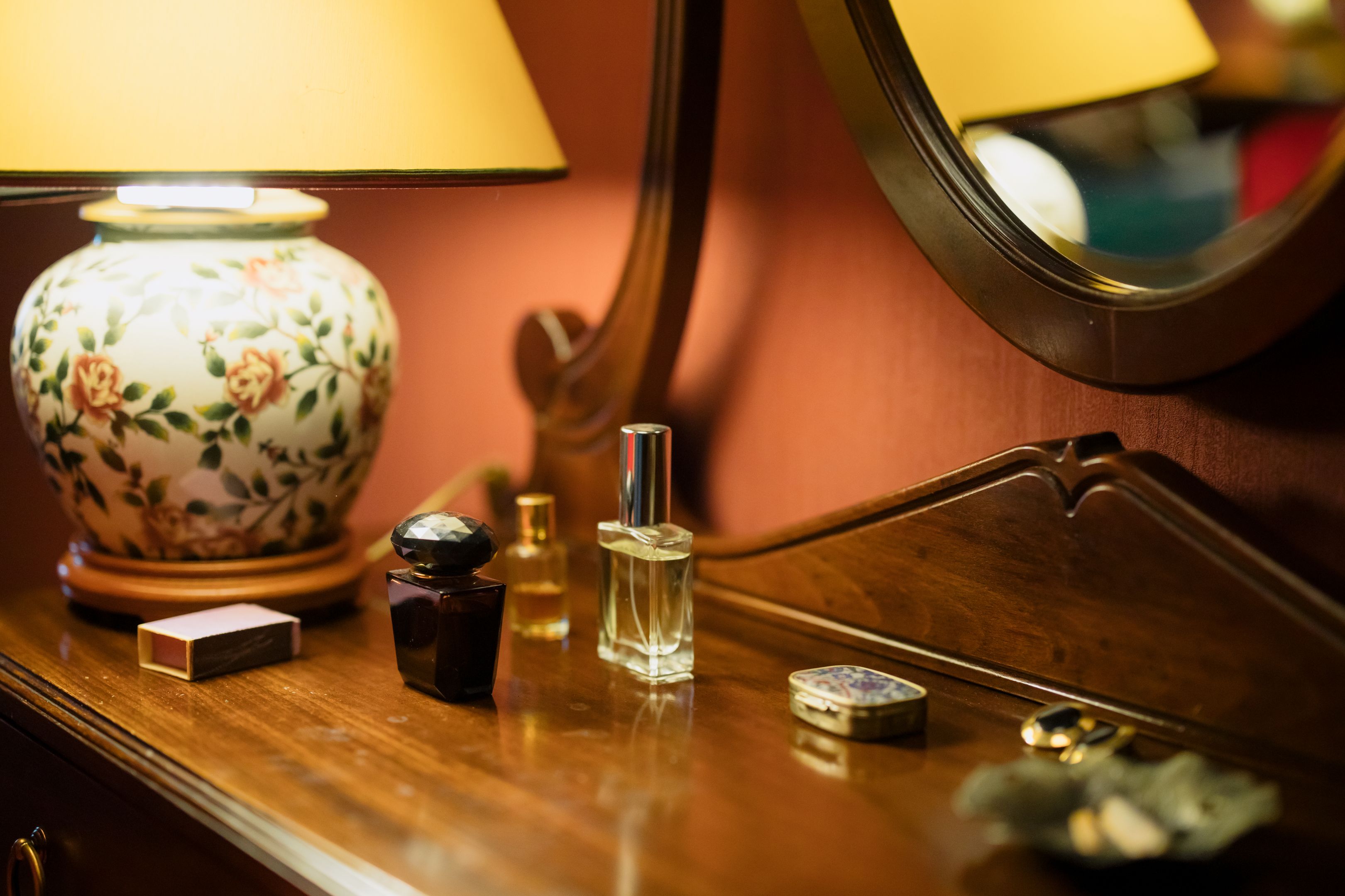 noticia Como decidir o que fazer com frasco de perfume vazio