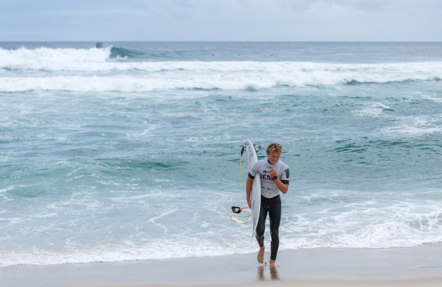 noticia Round of 64 masculino movimenta quarto dia do WSL REMA 2026 em Saquarema