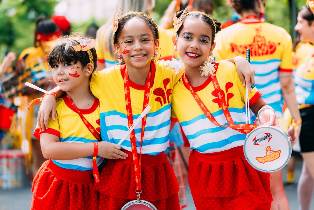 noticia Semana da Criança leva dois dias de programação gratuita para famílias à Praça da Assembleia, em Belo Horizonte