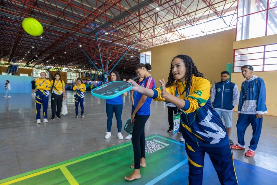 noticia Mormaii promove experiência de pickleball e ativações com atletas e visitantes nos Jogos da Juventude CAIXA 2026
