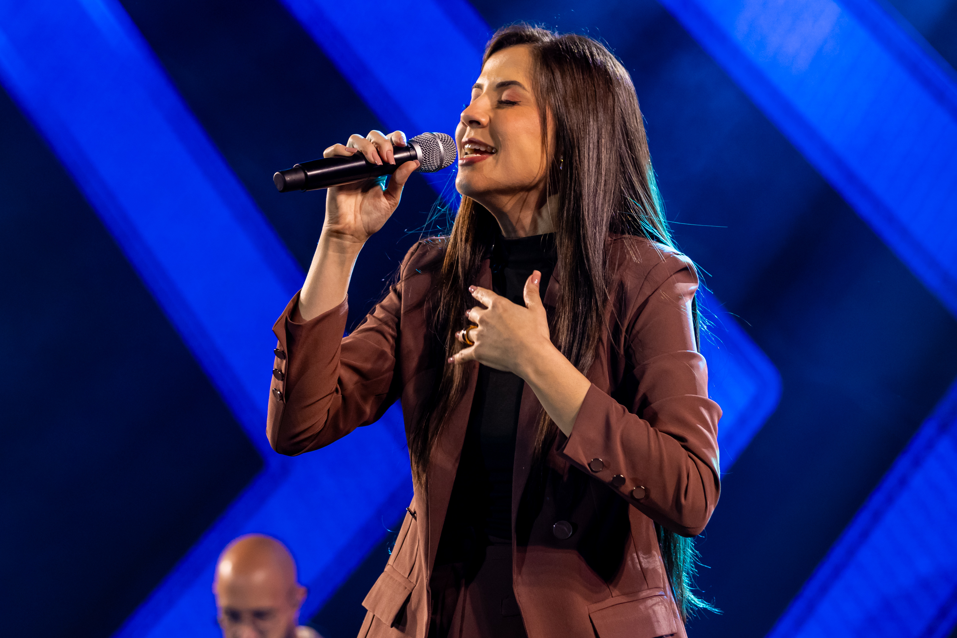 noticia Nai Lopes lança o medley “Águas Purificadoras / Ao Cheiro das Águas” pela Onimusic