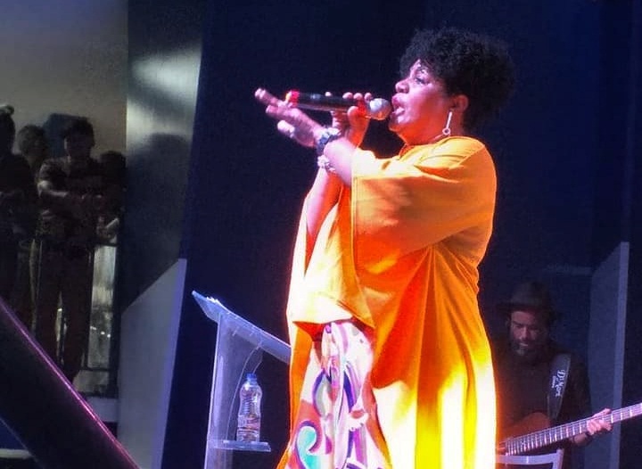 noticia Sibyl, Diva da Black Music atrai milhares de fãs na Portela 