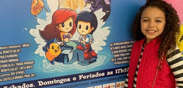 noticia Estrelas mirins aproveitam o final de semana no teatro