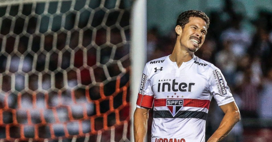 noticia São Paulo perde e volta pra zona de rebaixamento