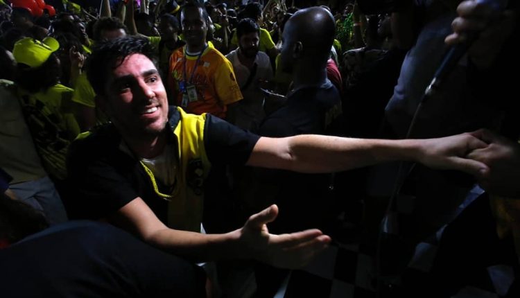 noticia Marcelo Adnet é o vencedor do samba da São Clemente