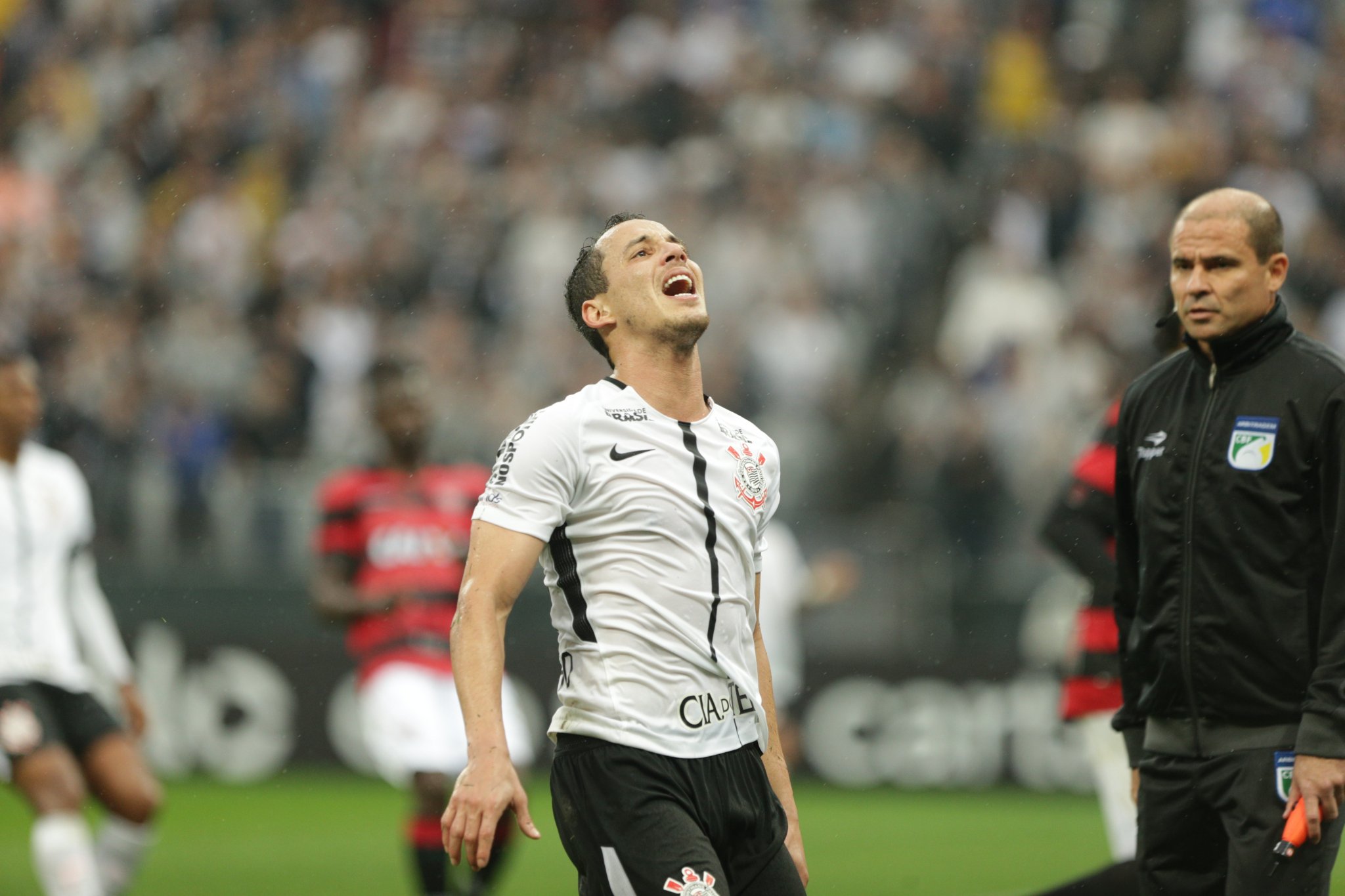 noticia Corinthians perde a primeira no Brasileirão