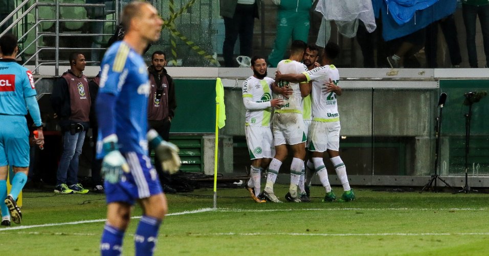 noticia Palmeiras perde e é vaiado pela torcida 