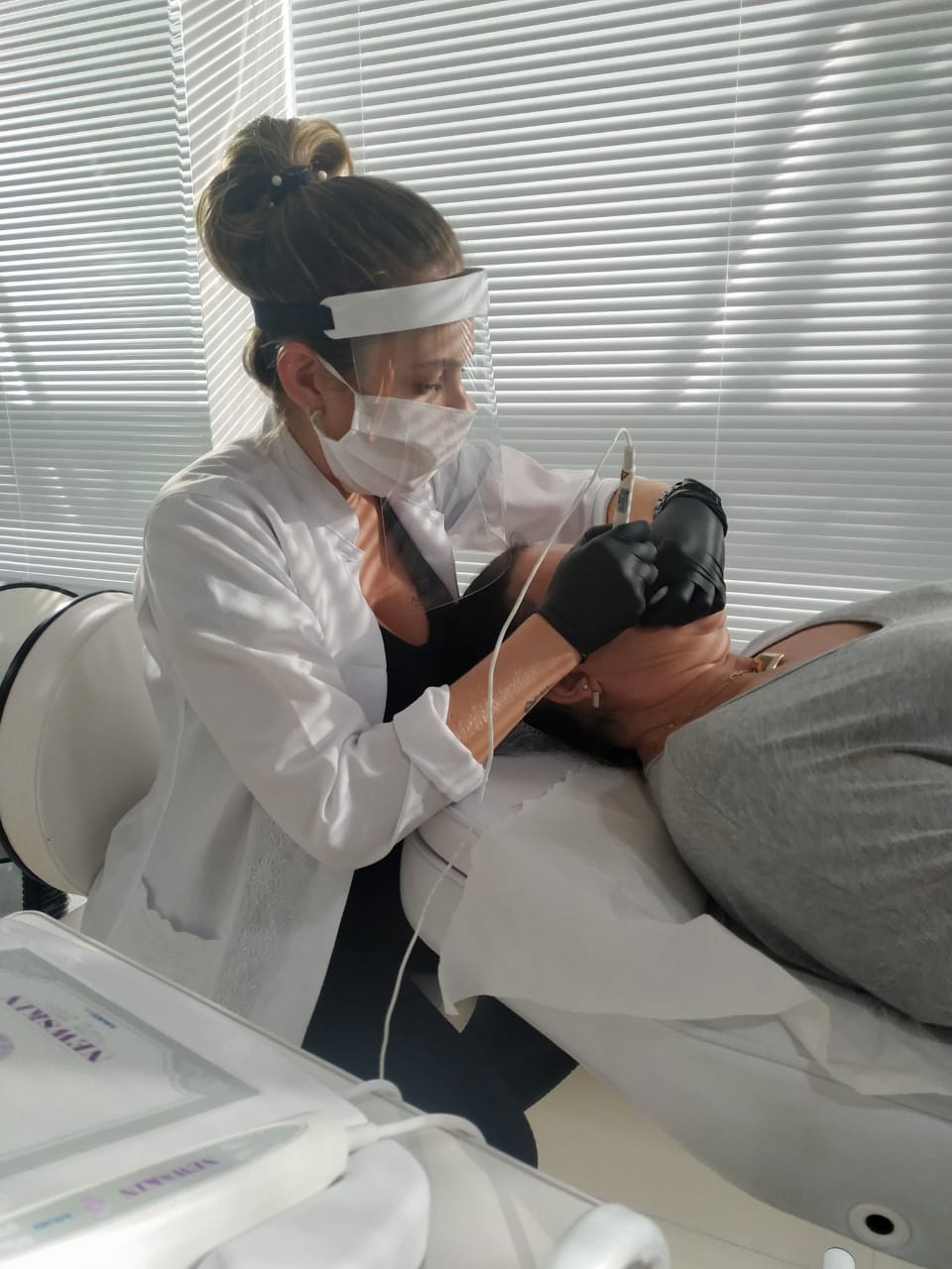 noticia Confira como funciona o rejuvenescimento facial via eletrofulguração