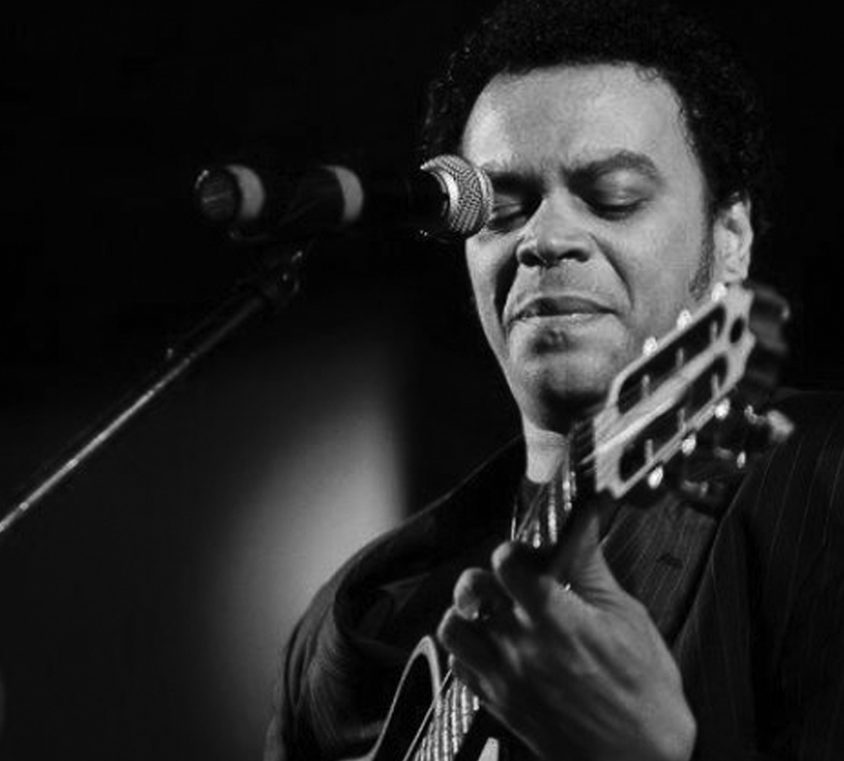 noticia Sanducka Brasil a voz suave e marcante da MPB em Minas Gerais