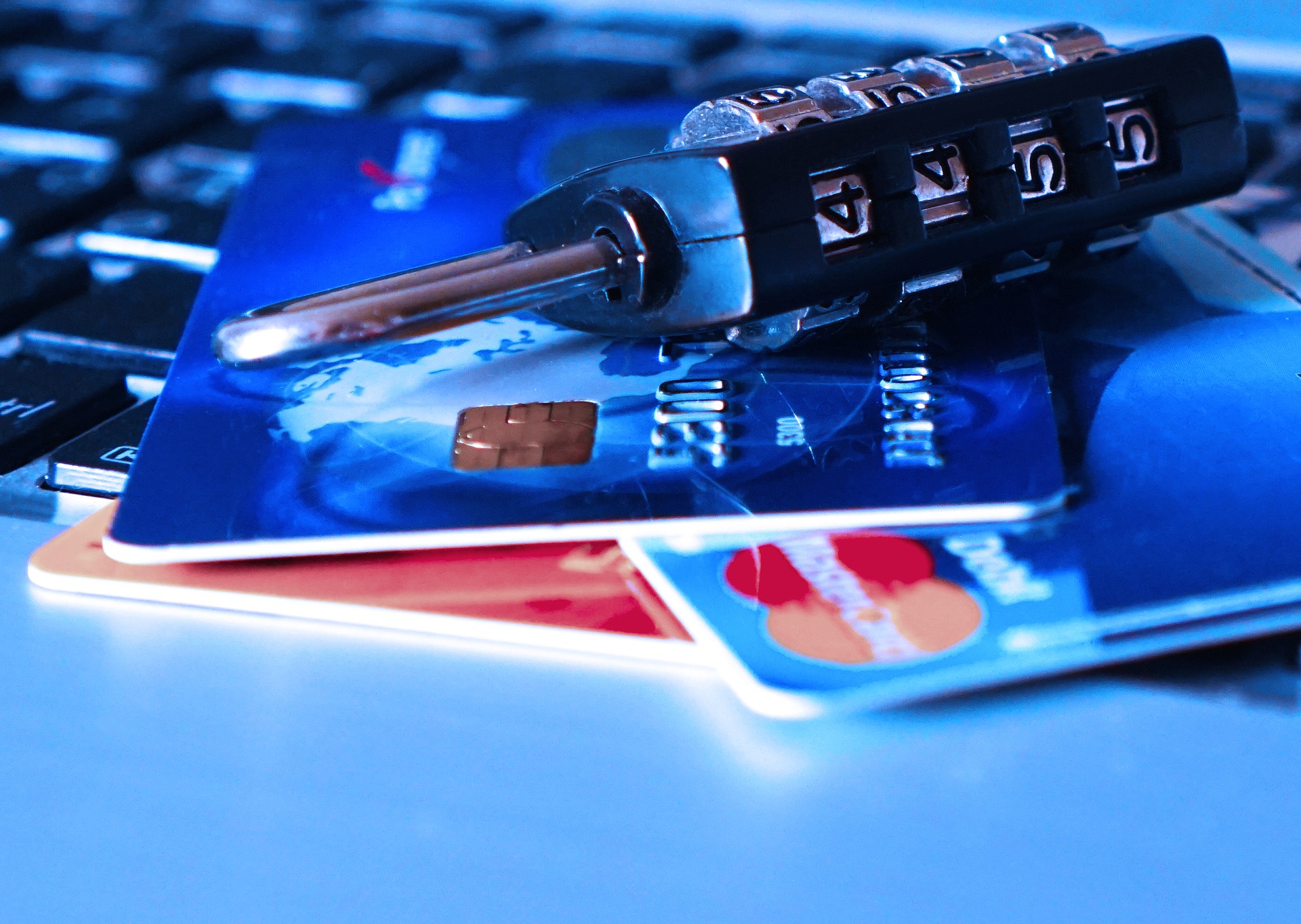 noticia Empresa detecta fraudes com mais de 770 mil cartões de crédito desde janeiro