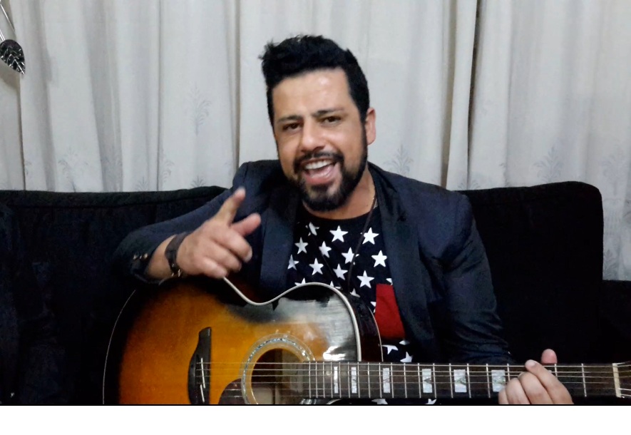 noticia Cantor sertanejo Júllio Reis recebe convidados em sua residência para o lançamento do álbum: Coração Vip