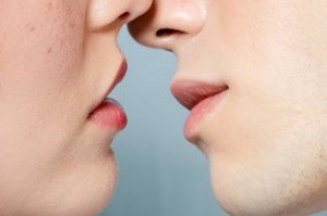 noticia Dia do beijo 13/04: você tem deixado de beijar por causa do hálito?