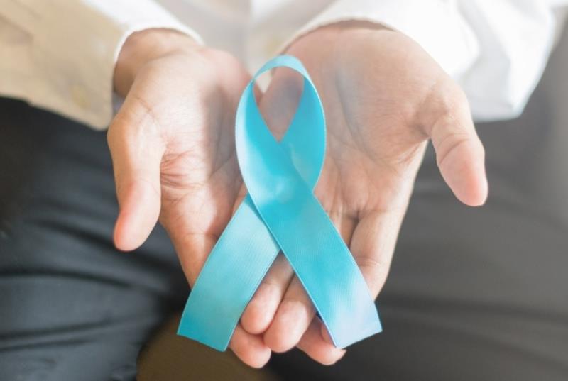 noticia Abril Azul-Claro conscientiza sobre o câncer de esôfago