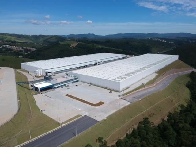 noticia Com planos de faturar R$ 1,5 bilhão, Yandeh inaugura CD para revolucionar mercados de bairros em SP