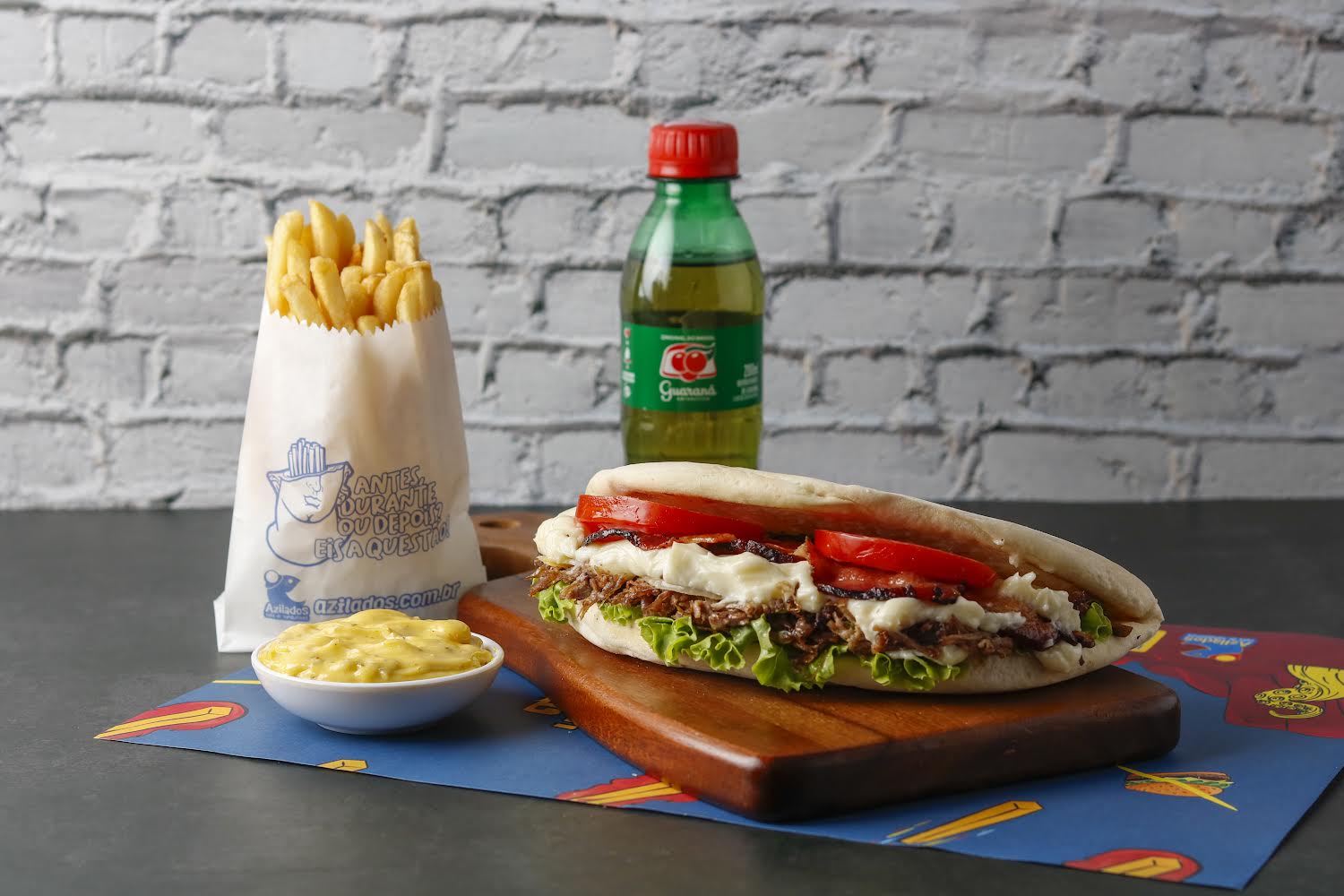 noticia Celebração Arretada: Dia do Nordestino com sanduíche em dobro no Azilados 