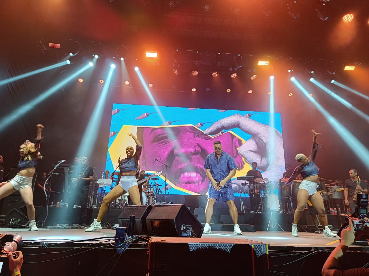 noticia Noite de pagode e muita diversão incendeia o palco do Armazém Convention