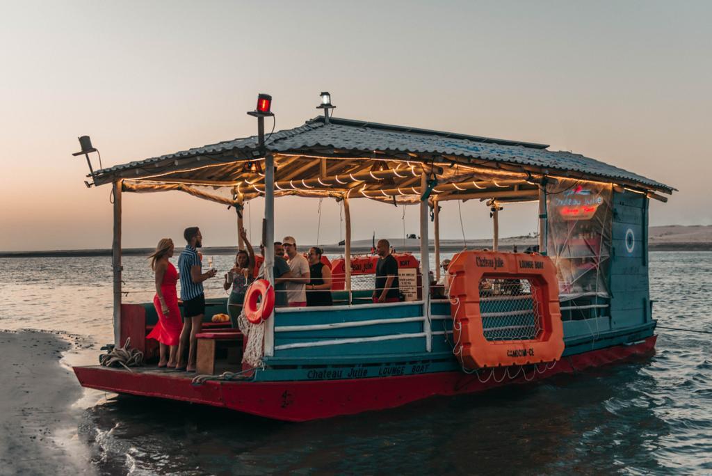 noticia Chateau Julie Lounge Boat: o mais novo destino turístico do Ceará abre suas portas com um deslumbrante sunset*