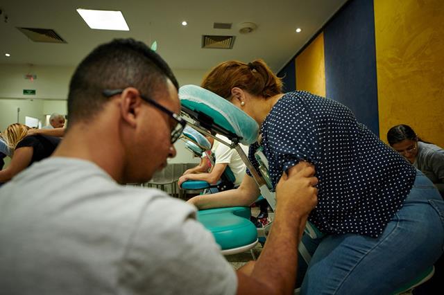 noticia Laramara e Serenidade do Toque realizam o 22º curso de Quick Massage para pessoas com deficiência visual
