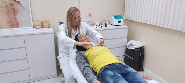 noticia PICS, Reiki, Auriculoterapia, Acupuntura sem agulhas e Aromaterapia no Rio de Janeiro: Uma combinação poderosa para o bem-estar